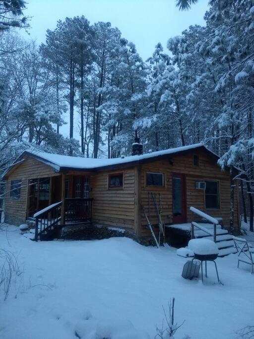 Rustic Quaint Cabin In The Woods--Pets Welcomed Dunnsville Zewnętrze zdjęcie
